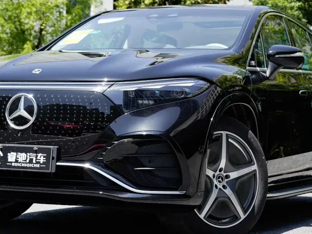 Mercedes-Benz EQS SUV — Фото автомобиля 7