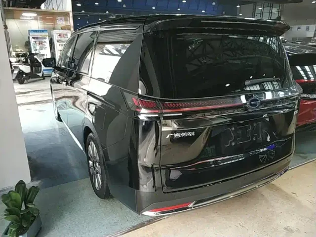 GAC Trumpchi E8 — Фото автомобиля 4