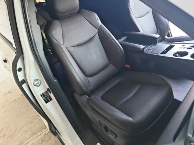 Toyota Sienna — Фото автомобиля 24
