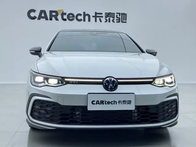 Volkswagen Golf GTI — Фото автомобиля 2