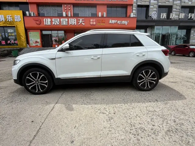 Volkswagen T-Roc — Фото автомобиля 8