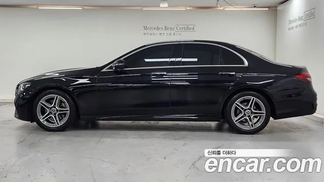 Mercedes-Benz E-Class — Фото автомобиля 18