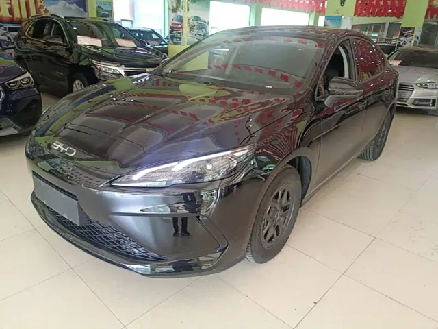 Фотография автомобиля — BYD Seal 05 DM-i