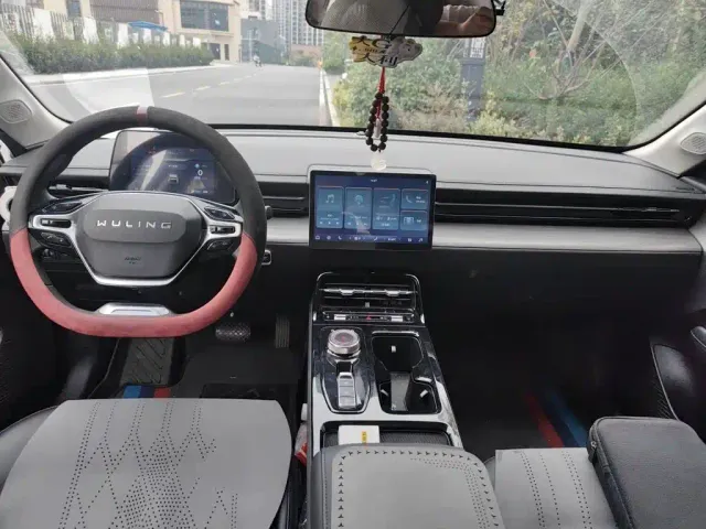 Wuling Starlight — Фото автомобиля 5