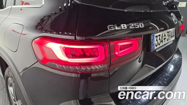 Mercedes-Benz GLB-Class — Фото автомобиля 8