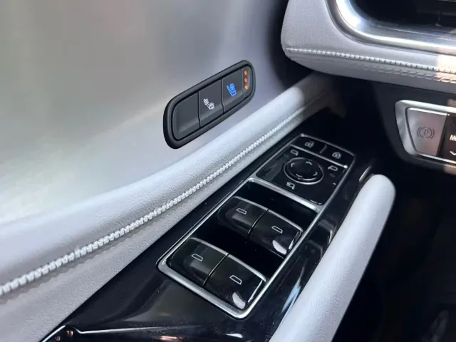 Cadillac Cadillac GT4 2023 25T Premium Edition — Фото автомобиля 11