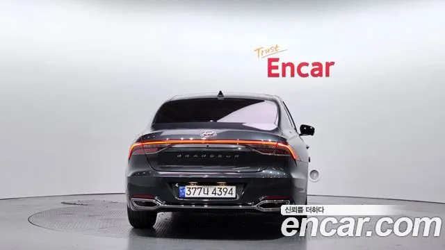 Hyundai Grandeur Новый Grandeur IG 3.0 LPi (Для маломобильных пассажиров) — Фото автомобиля 4