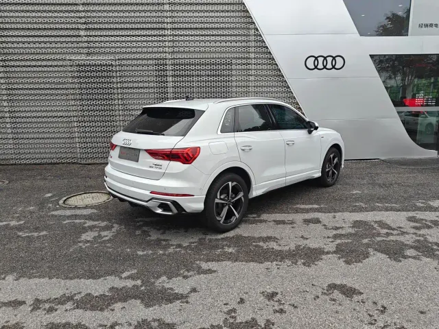 Audi Q3 — Фото автомобиля 4