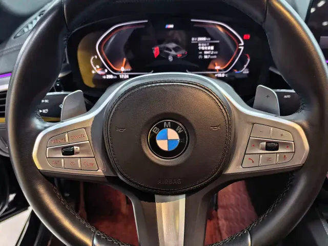 BMW 5 Series — Фото автомобиля 11
