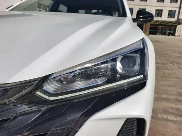Dongfeng Yixuan — Фото автомобиля 5