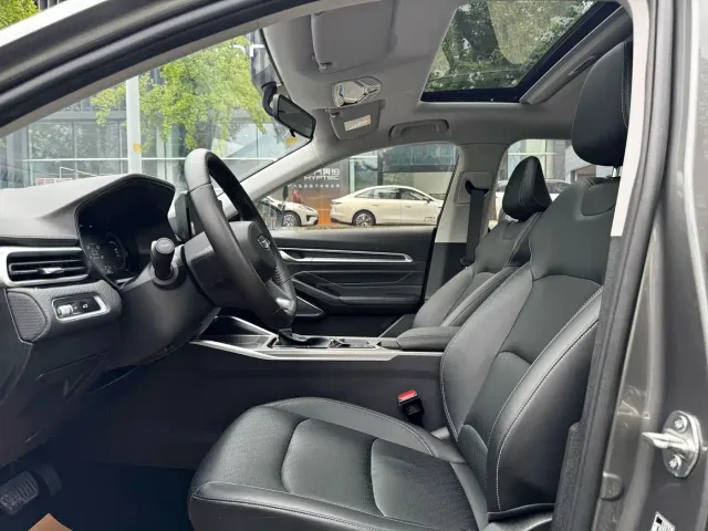 Geely Emgrand — Фото автомобиля 5