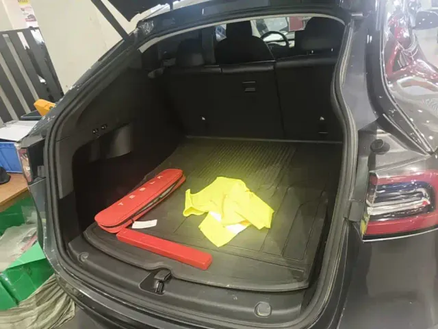 Tesla Model Y — Фото автомобиля 18