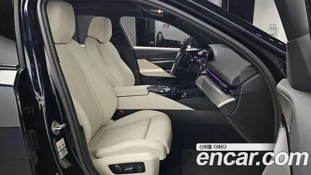 BMW 5 Series G60 — Фото автомобиля 18