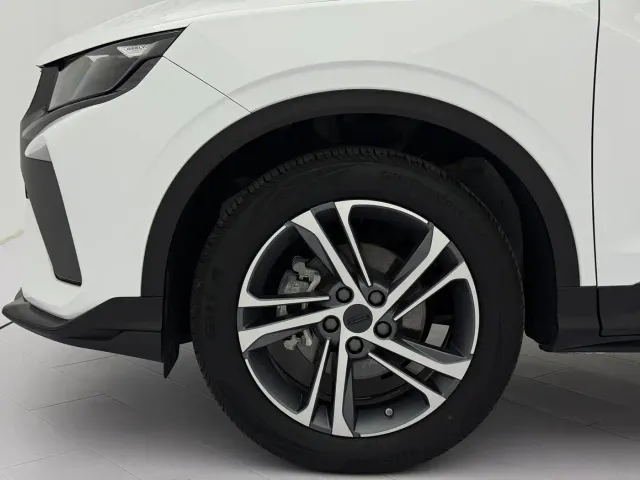 Geely Binyue — Фото автомобиля 21