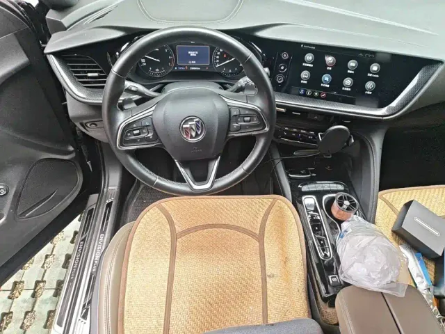 Buick Envision Plus — Фото автомобиля 11