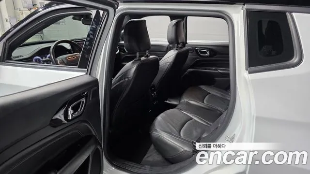 Jeep Compass — Фото автомобиля 11