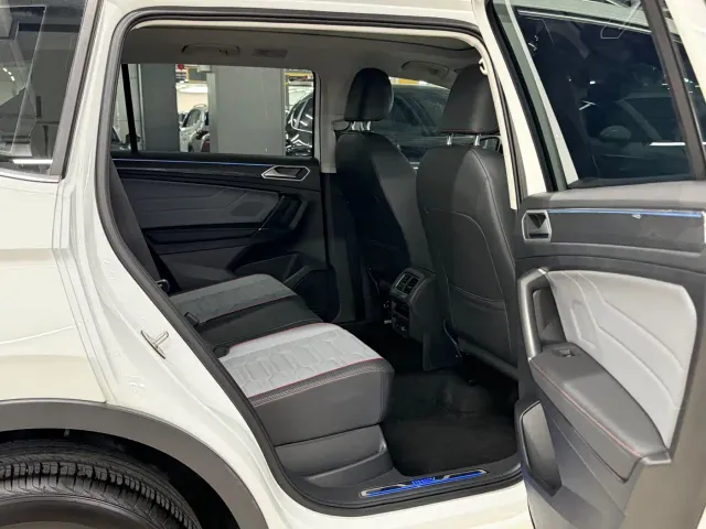 Volkswagen Tiguan L PHEV — Фото автомобиля 14