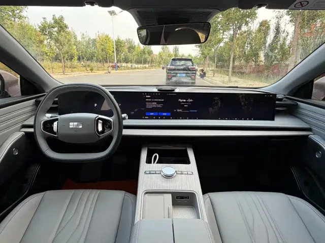 Geely Galaxy E8 — Фото автомобиля 10