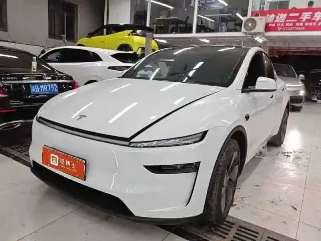 Фотография автомобиля — Tesla Model Y