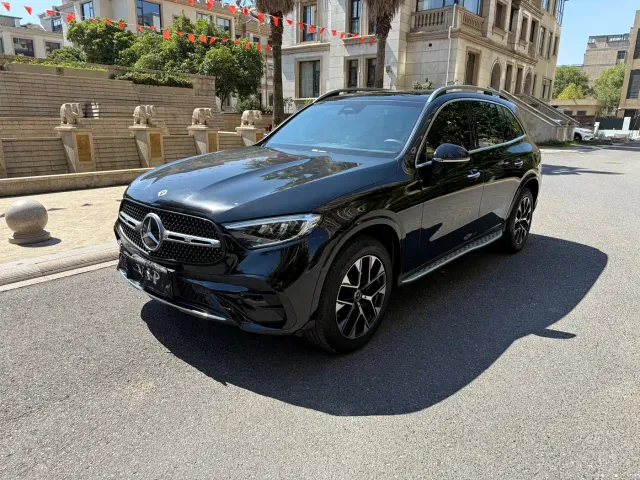 Фотография автомобиля — Mercedes-Benz GLC-Class
