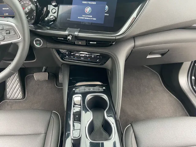 Buick Envision S — Фото автомобиля 12