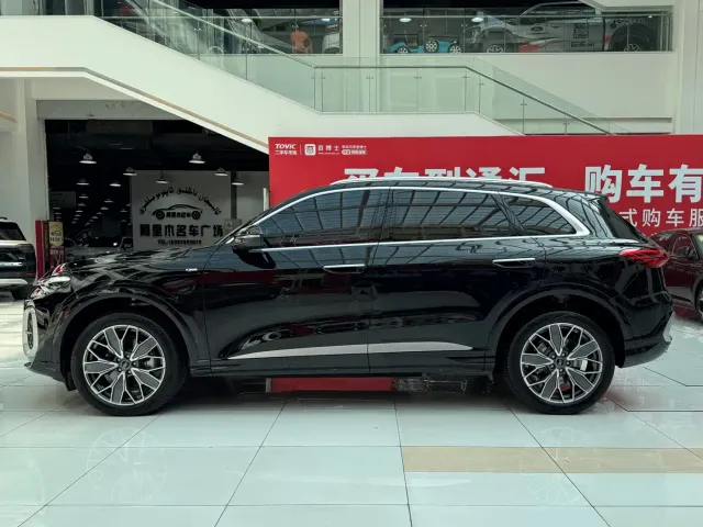 Audi Q5L — Фото автомобиля 6