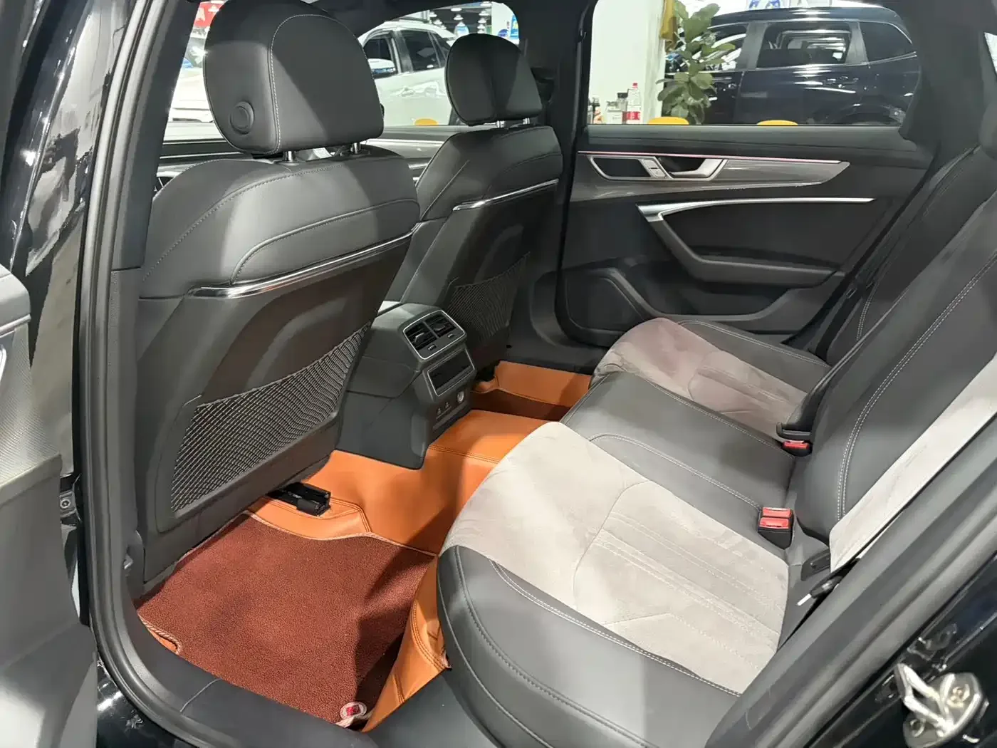 Audi Audi A6L 2023 40 TFSI Luxury Dynamic — Фото автомобиля 9