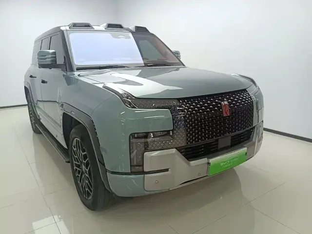 BYD U8 — Фото автомобиля 3