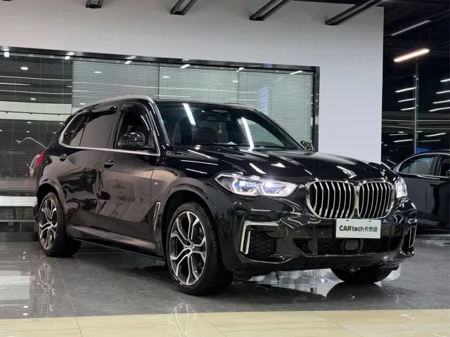 BMW X5 — Фото автомобиля 3