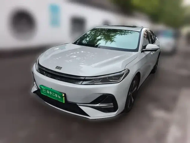 Фотография автомобиля — Geely Galaxy A7