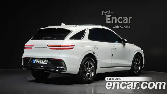 Genesis GV70 2.5T Бензин AWD — Фото автомобиля 2