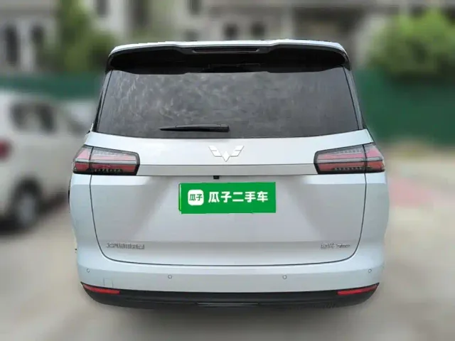 Wuling Starlight 730 — Фото автомобиля 7
