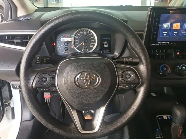 Toyota Corolla — Фото автомобиля 10