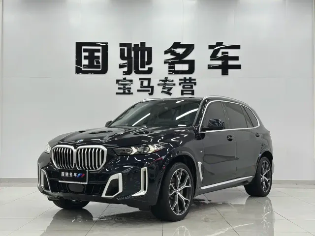Фотография автомобиля — BMW X5