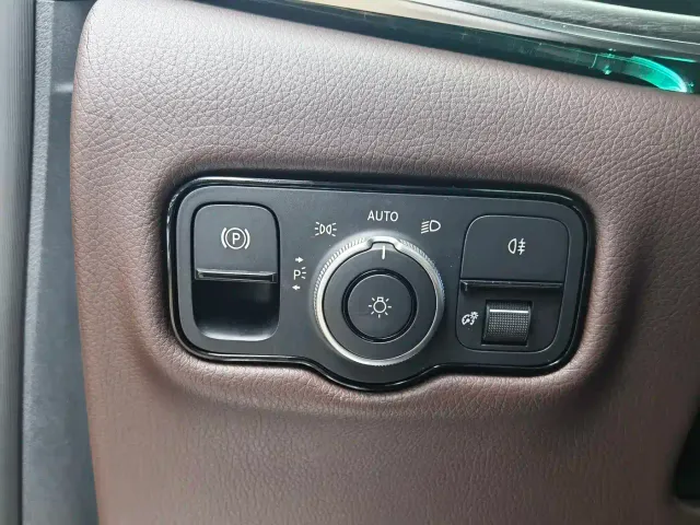 Mercedes-Benz V-Class — Фото автомобиля 15