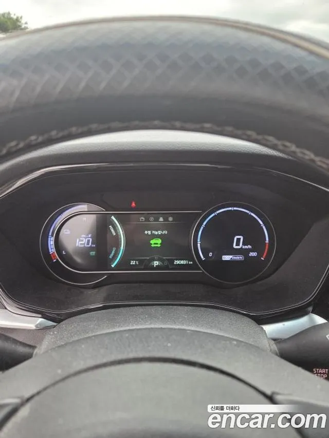 Kia Niro — Фото автомобиля 10