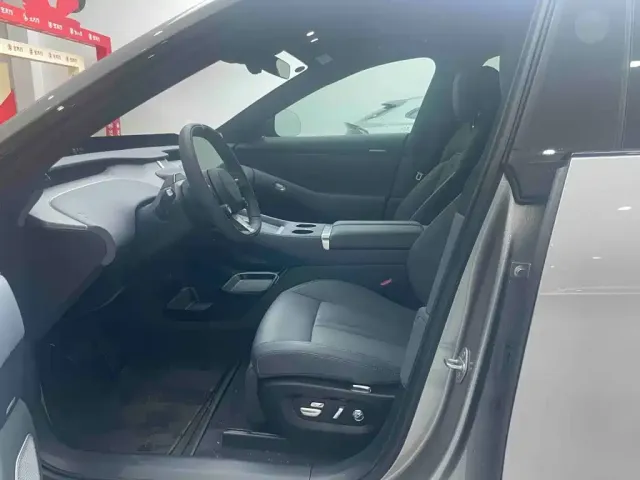 Xiaomi Auto Xiaomi YU7 2025 Extended Range AWD Pro — Фото автомобиля 5