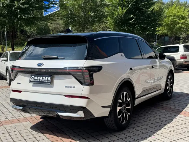 Ford Edge — Фото автомобиля 17