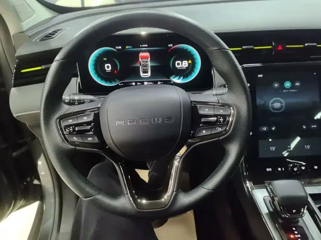 Roewe RX5 — Фото автомобиля 6