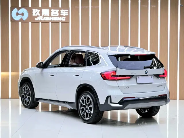 BMW X1 — Фото автомобиля 9