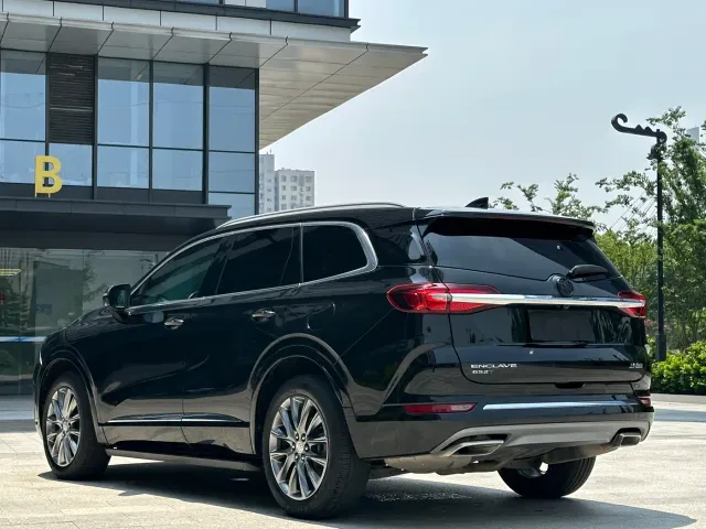Buick Enclave — Фото автомобиля 29