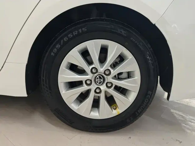 Toyota Corolla — Фото автомобиля 6