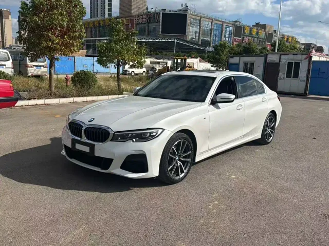 Фотография автомобиля — BMW 3 Series