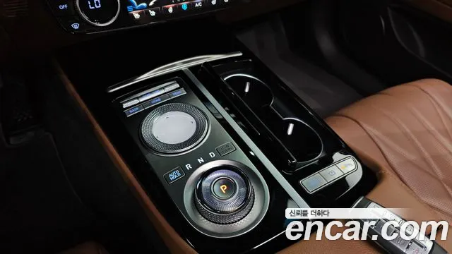 Genesis G80 Бензин 2.5 турбо AWD — Фото автомобиля 8