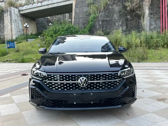 Volkswagen Lavida — Фото автомобиля 3