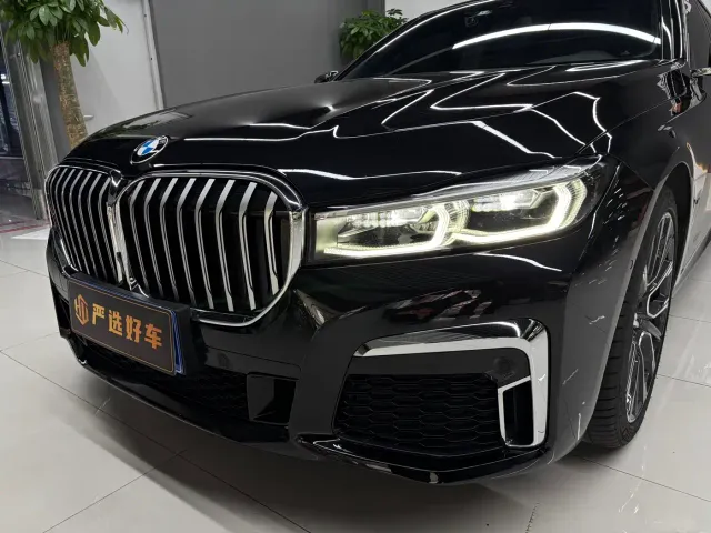 BMW 7 Series — Фото автомобиля 7