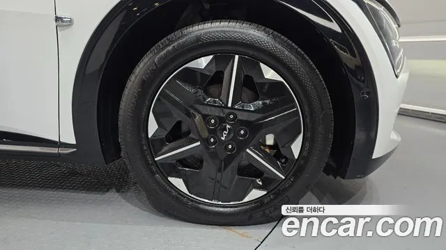 Kia EV6 EV6 (New) — Фото автомобиля 21