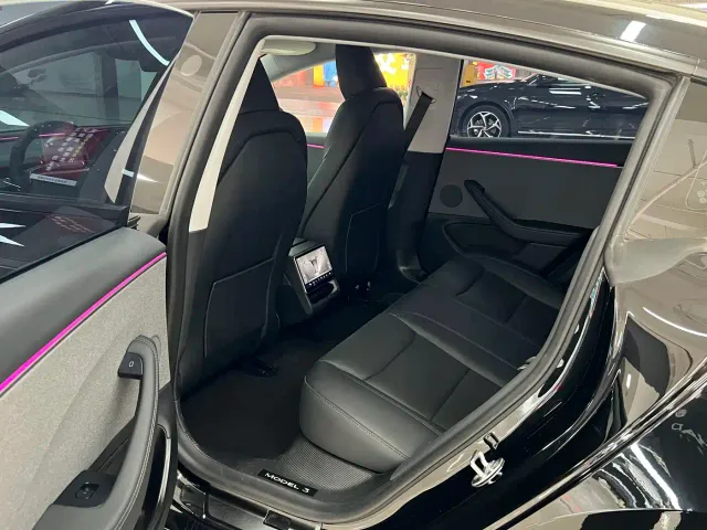 Tesla Model 3 — Фото автомобиля 6