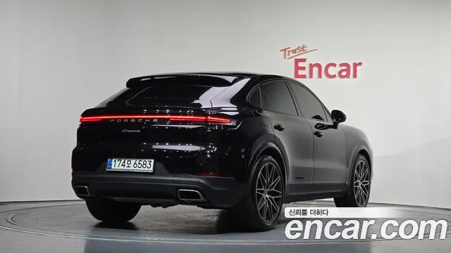 Porsche Cayenne — Фото автомобиля 2