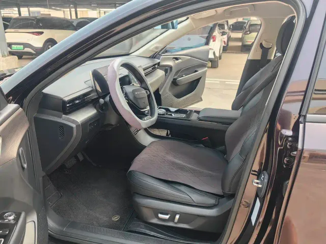 Wuling Starlight — Фото автомобиля 10